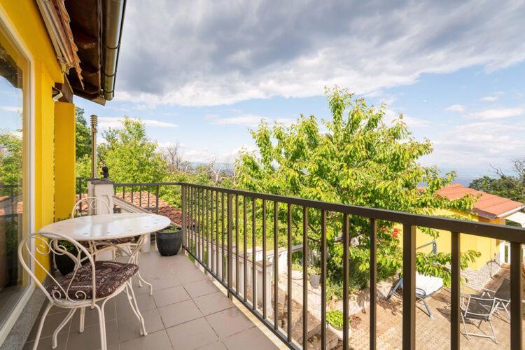 Apartments Nika With Swimming Pool And Beautiful Sea View Dobreć Extérieur photo