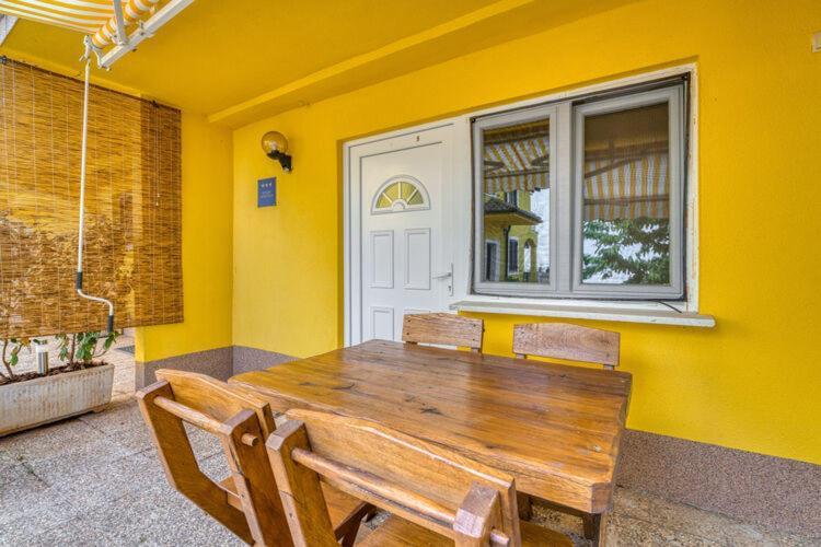 Apartments Nika With Swimming Pool And Beautiful Sea View Dobreć Extérieur photo