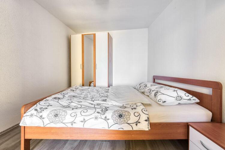 Apartments Nika With Swimming Pool And Beautiful Sea View Dobreć Extérieur photo