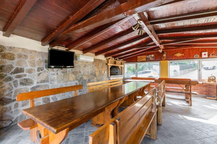 Apartments Nika With Swimming Pool And Beautiful Sea View Dobreć Extérieur photo